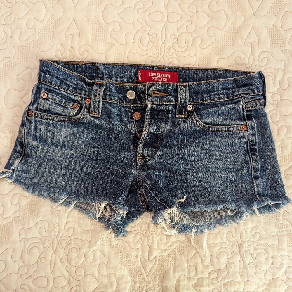 Levi's low slouch stretch shorts